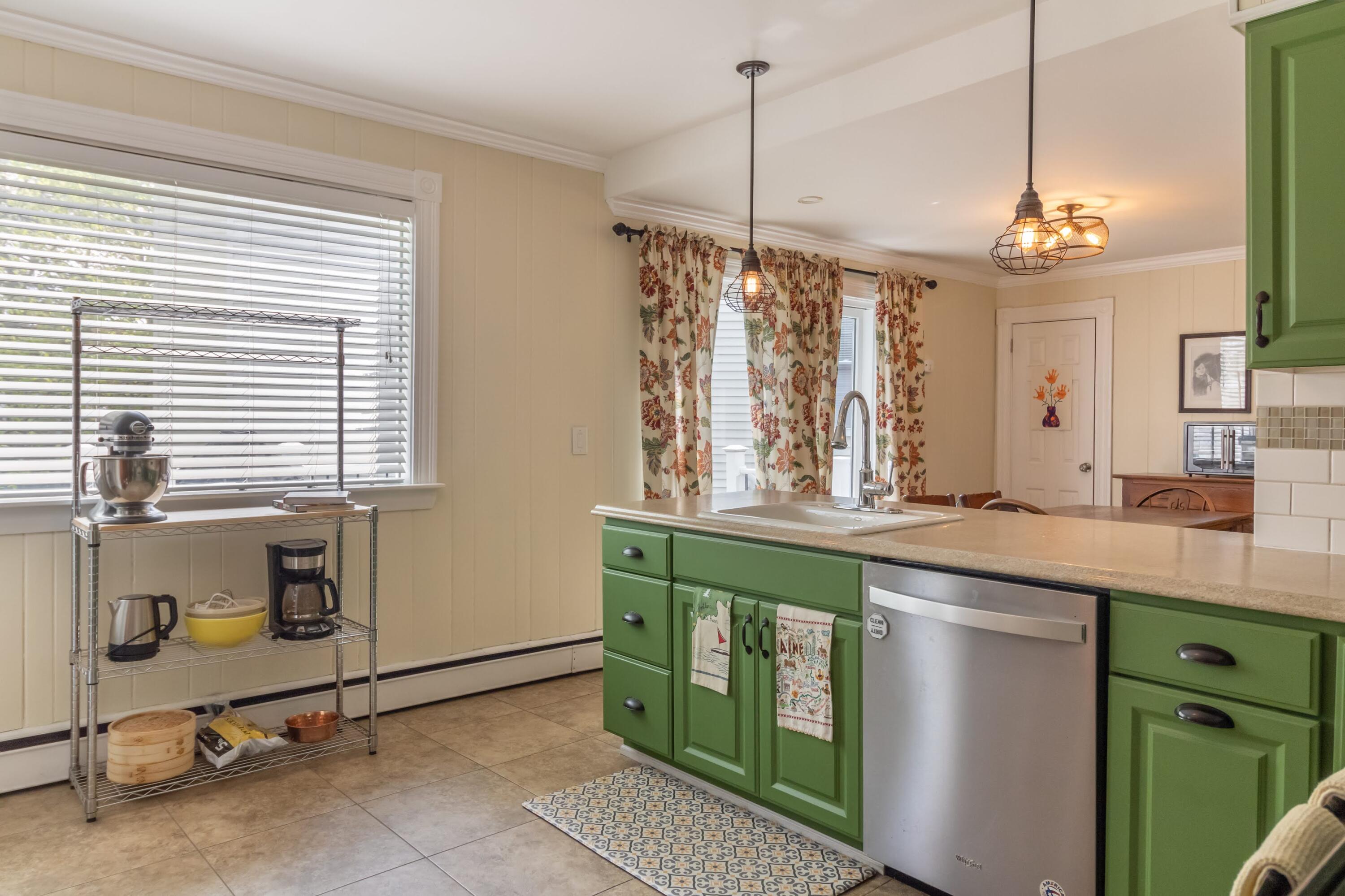 14 Boutelle Road Bangor, ME 04401 - Photo 19 of 42 14 Boutelle Rd Interiors-8