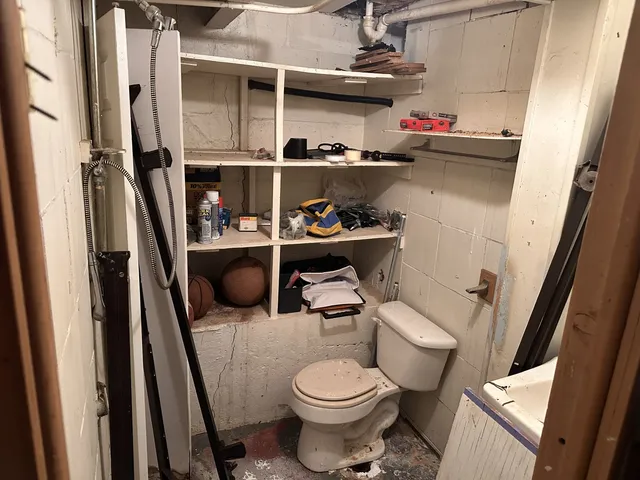 $250,000 | 7 Hickory Drive, Carpentersville, IL 60110