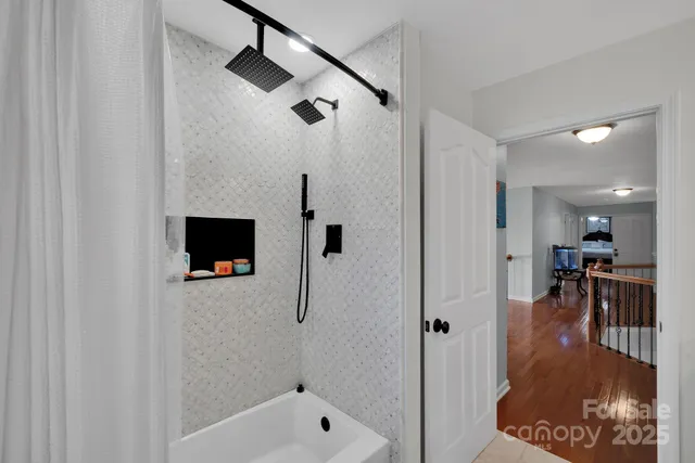 $900,000 | 6809 Old Persimmon Drive, Mint Hill, NC 28227