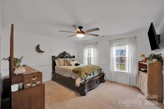 $900,000 | 6809 Old Persimmon Drive, Mint Hill, NC 28227