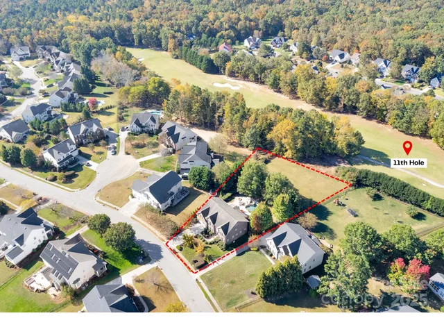 $900,000 | 6809 Old Persimmon Drive, Mint Hill, NC 28227