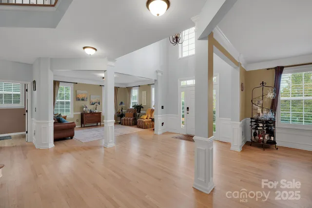 $900,000 | 6809 Old Persimmon Drive, Mint Hill, NC 28227