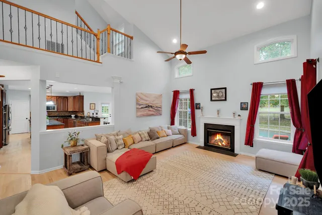 $900,000 | 6809 Old Persimmon Drive, Mint Hill, NC 28227