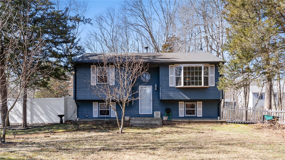 73 Pinecrest Drive Exeter, RI 02822 - Photo 2 of 22