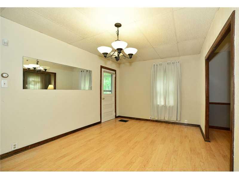 4913 Hardt Road Gibsonia, PA 15044 - Photo 4 of 12 Dining Room.