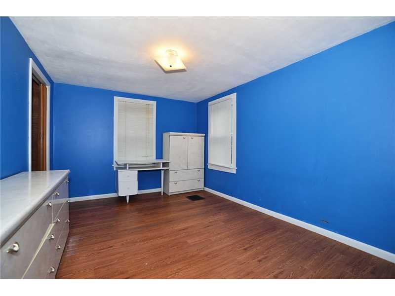 4913 Hardt Road Gibsonia, PA 15044 - Photo 9 of 12 Bedroom.