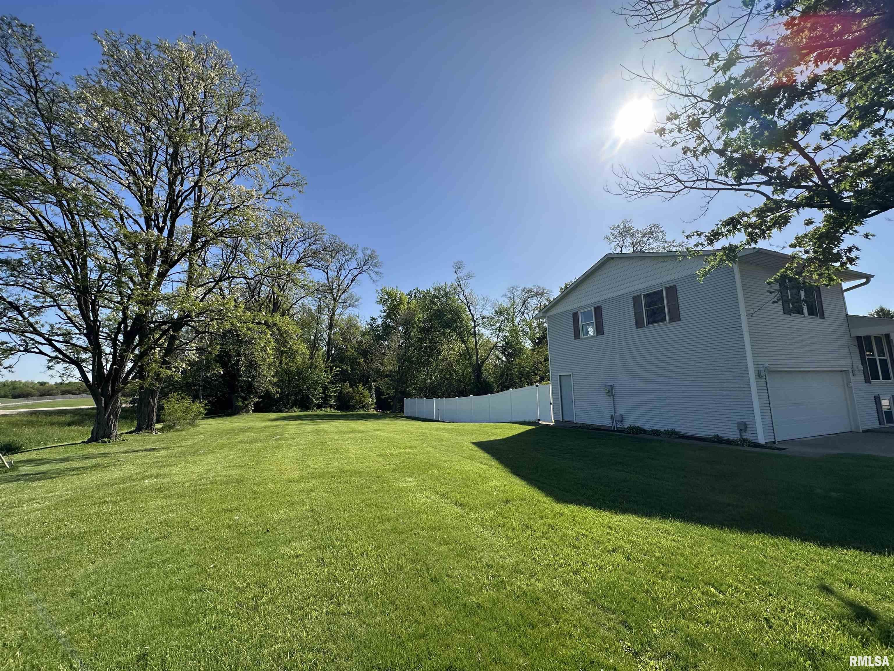 5115 West Woodfern Road Peoria, IL 61607 - Photo 18 of 21