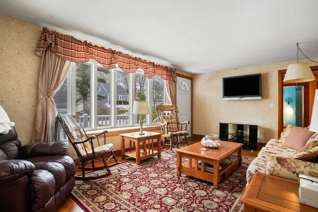 $799,000 | 28 Bayberry Lane, Cohasset, MA 02025