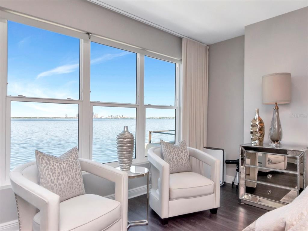 2807 West Hawthorne Road, Unit 11 Tampa, FL 33611 - Photo 33 of 76 a living room with furniture and a window