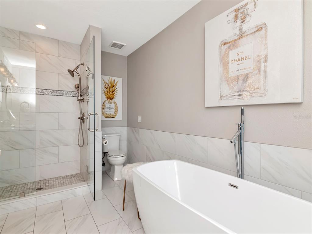 2807 West Hawthorne Road, Unit 11 Tampa, FL 33611 - Photo 39 of 76