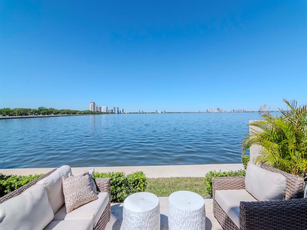 2807 West Hawthorne Road, Unit 11 Tampa, FL 33611 - Photo 46 of 76