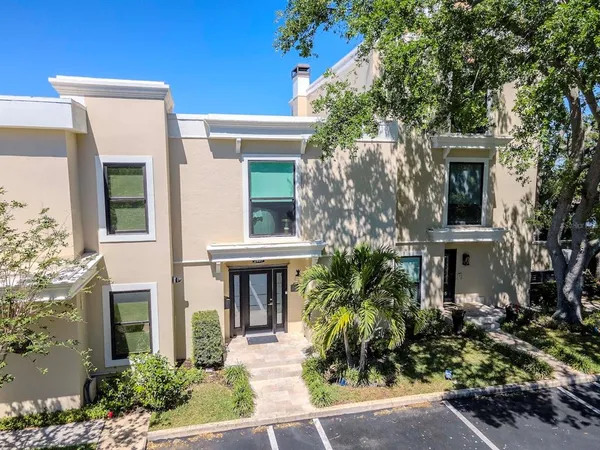 $1,550,000 | 2807 West Hawthorne Road, Unit 11, Tampa, FL 33611