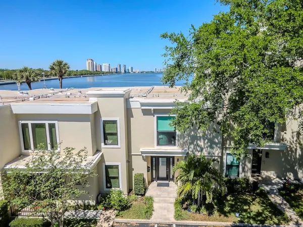 $1,550,000 | 2807 West Hawthorne Road, Unit 11, Tampa, FL 33611