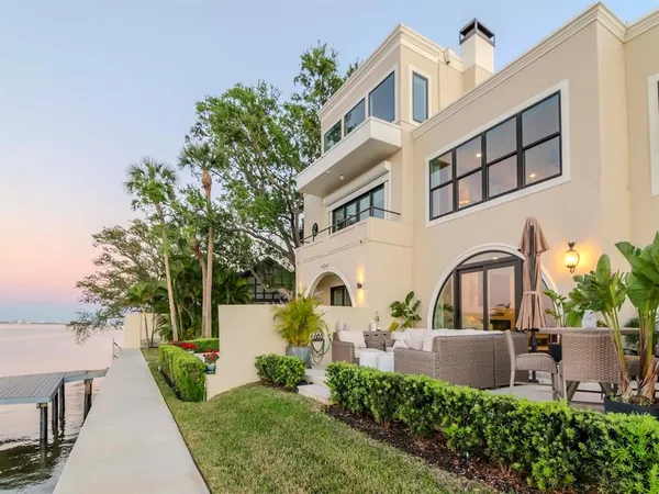 $1,550,000 | 2807 West Hawthorne Road, Unit 11, Tampa, FL 33611