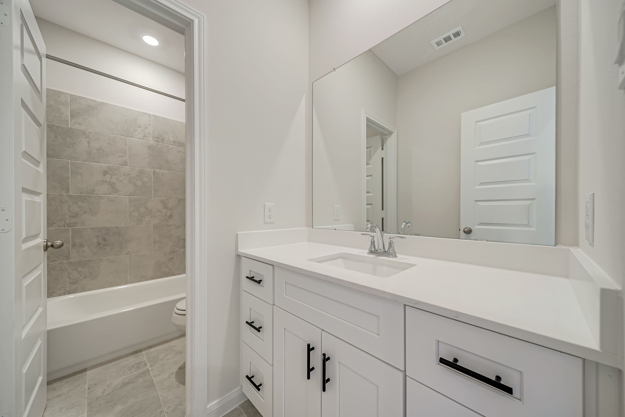 20650 Dynamic Court Humble, TX 77338 - Photo 17 of 21 Secondary Bath