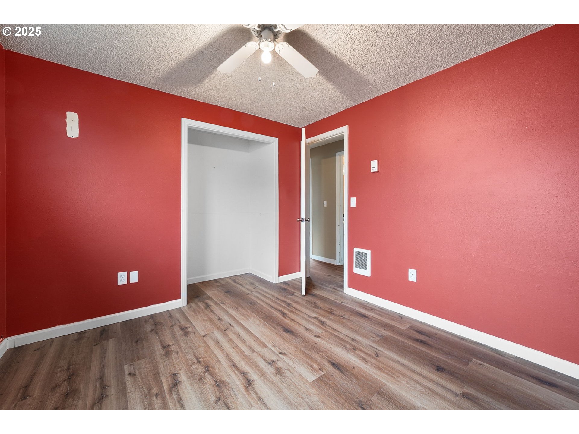550 Evergreen Loop Reedsport, OR 97467 - Photo 23 of 35 a view of an empty room