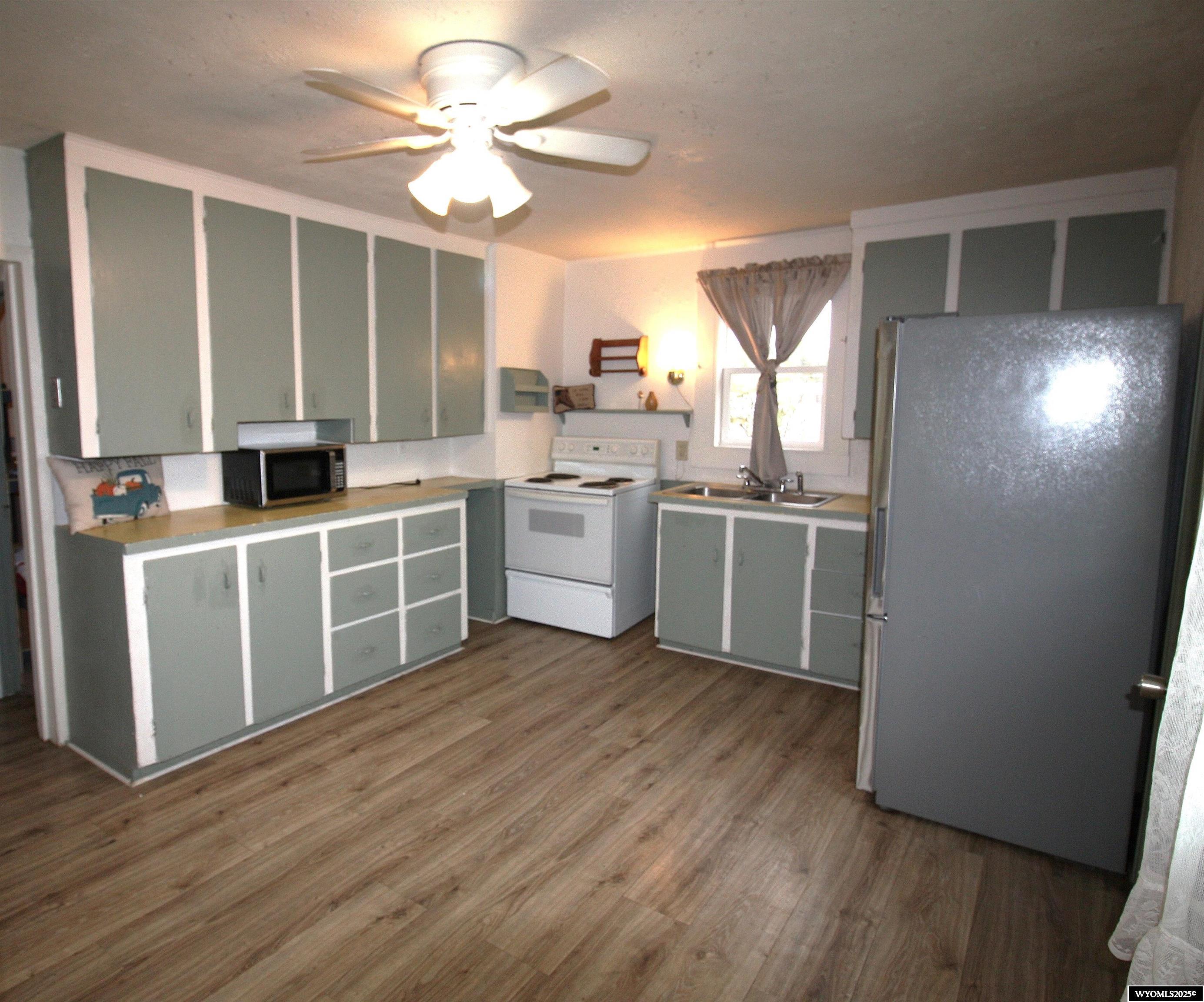 2901 East D Street Torrington, WY 82240 - Photo 2 of 21