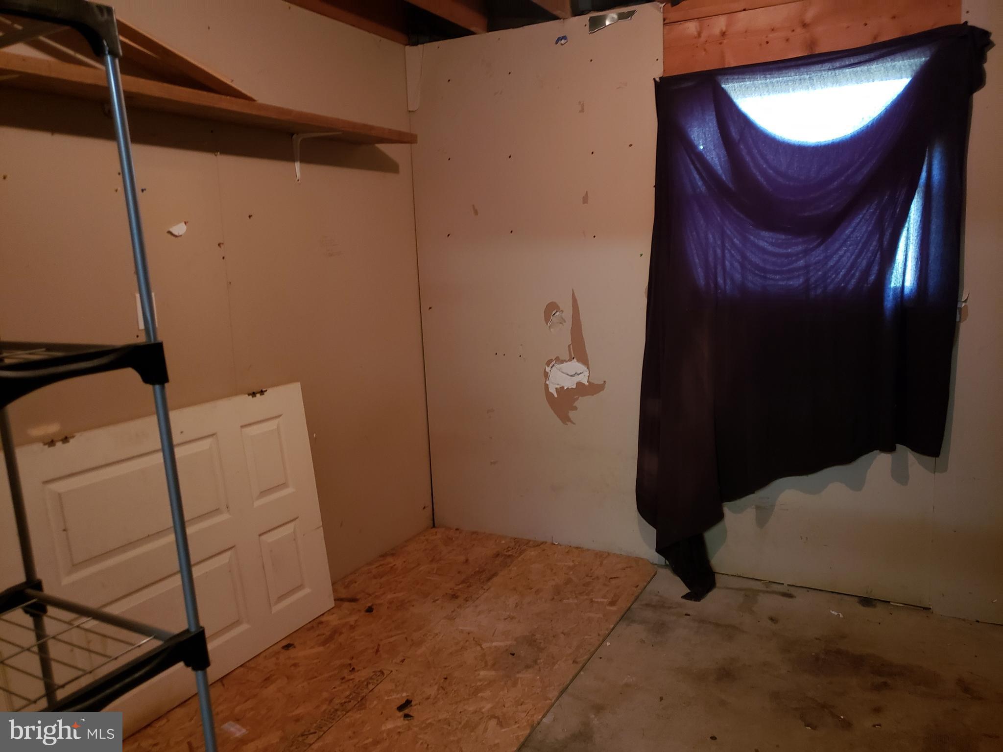 2800 Michelle Road Manchester, MD 21102 - Photo 22 of 29 Sep room in lower level - possible office, etc.