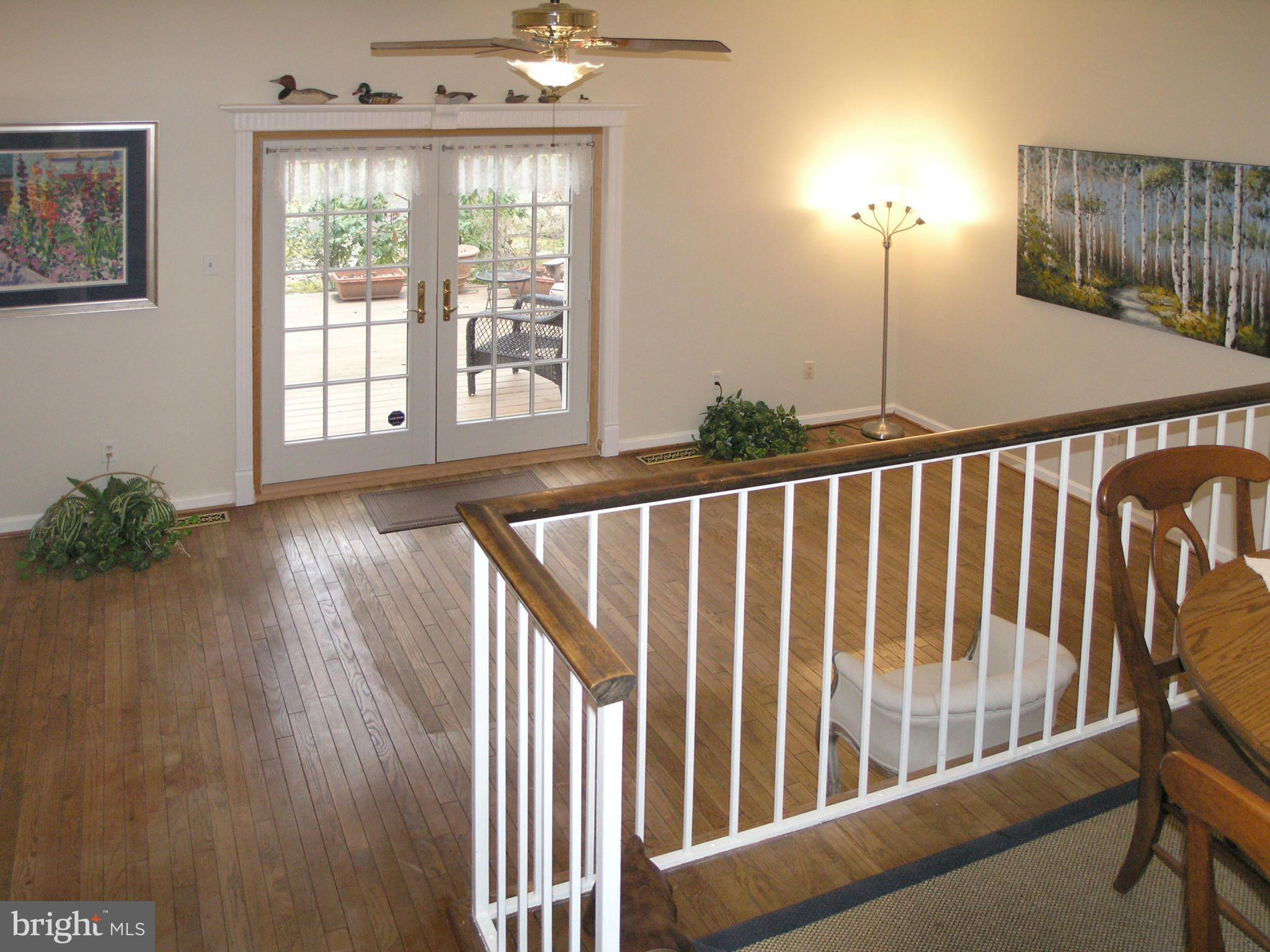 2125 Golf Course Drive Reston, VA 20191 - Photo 10 of 30 Living Room