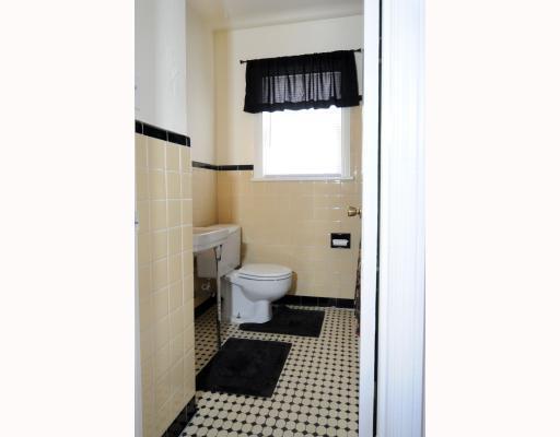 10 Vigne Road Coraopolis, PA 15108 - Photo 11 of 18 Other. tile work in bathroom