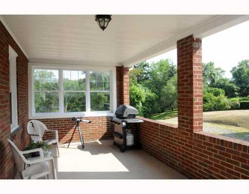 10 Vigne Road Coraopolis, PA 15108 - Photo 14 of 18 Other. side porch