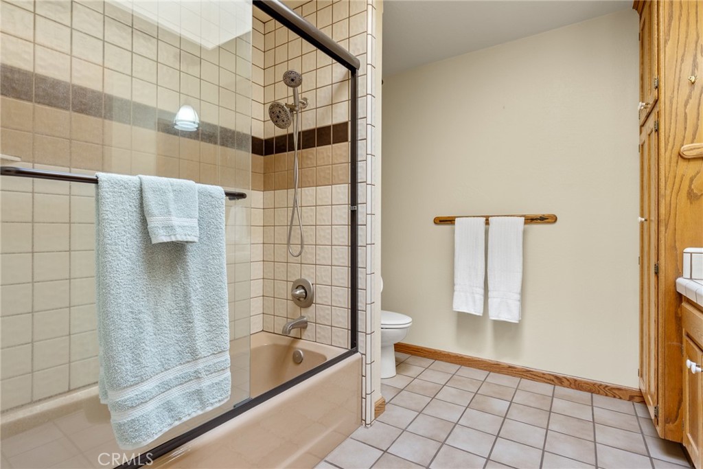 3582 Keefer Road Chico, CA 95973 - Photo 32 of 75 a bathroom with a bathtub and shower