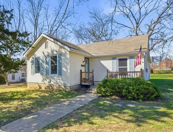 $245,000 | 430 East Loula Street, Olathe, KS 66061