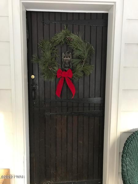 194 Monomonock Road Cresco, PA 18326 - Photo 8 of 35 Front Door