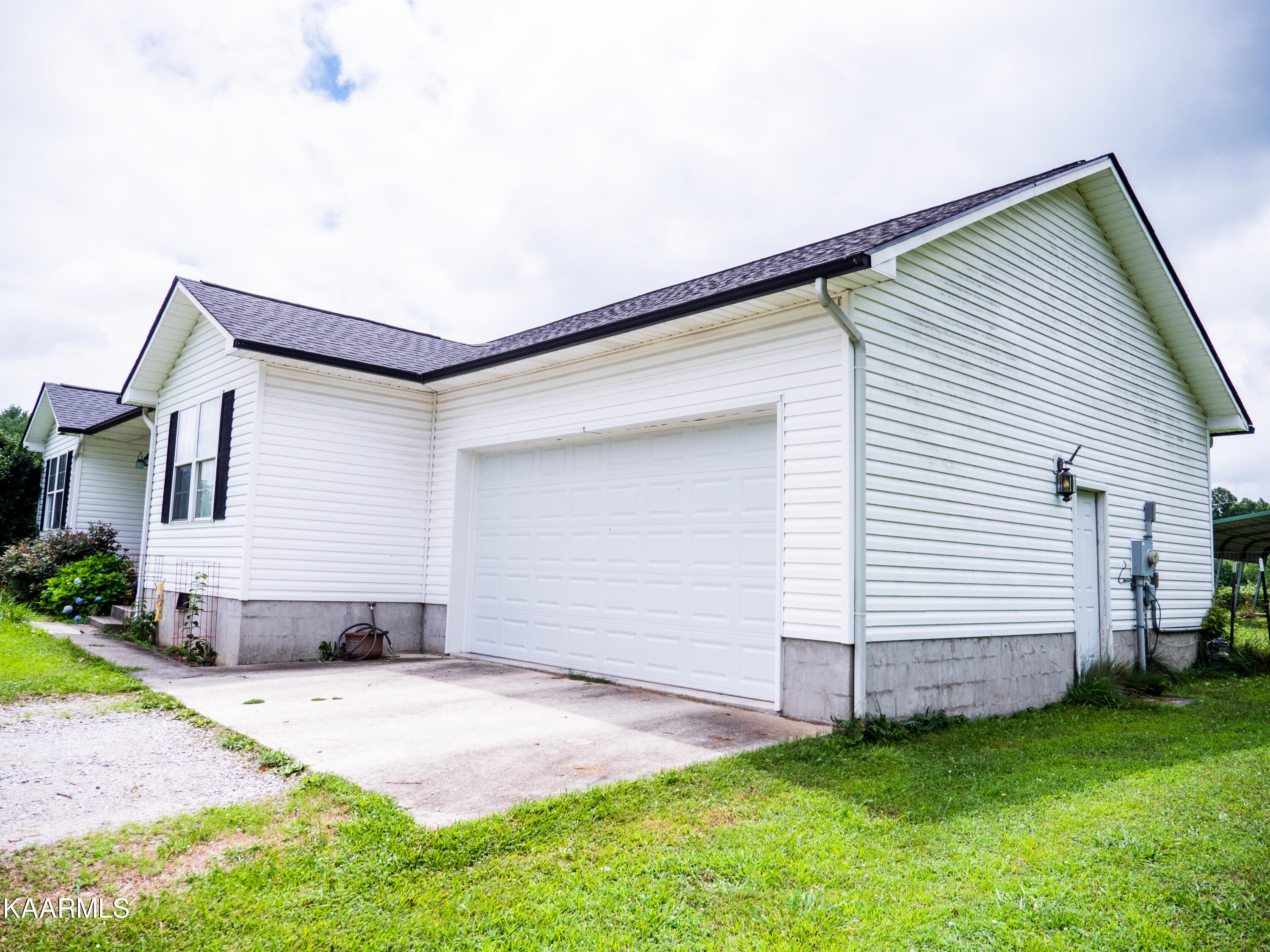 83 Deep Water Road Crossville, TN 38571 - Photo 19 of 22 deepwateroutdoor-12