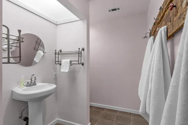 $615,000 | 1641 Walnut Avenue, Escalon, CA 95320