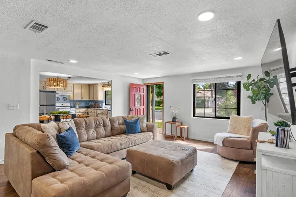 $615,000 | 1641 Walnut Avenue, Escalon, CA 95320