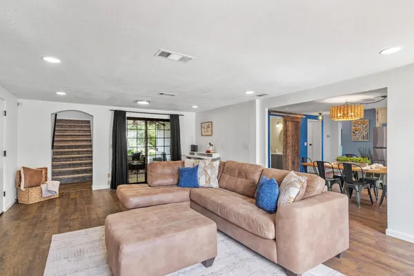 $615,000 | 1641 Walnut Avenue, Escalon, CA 95320