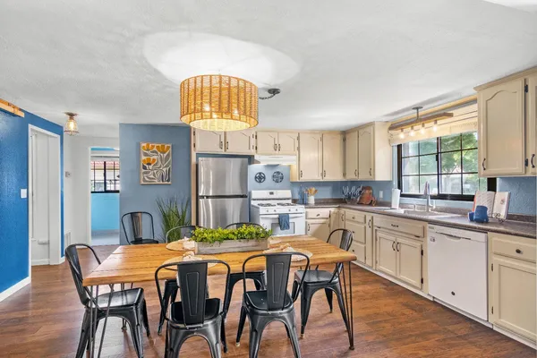 $615,000 | 1641 Walnut Avenue, Escalon, CA 95320