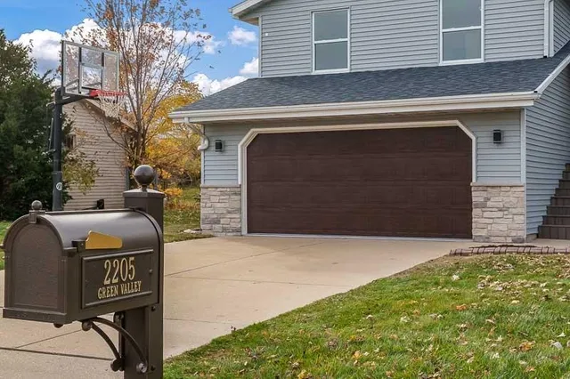 $388,900 | 2205 Green Valley Drive, Janesville, WI 53546