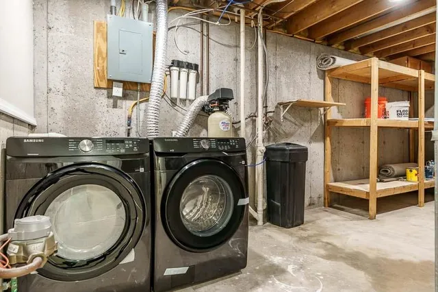 $388,900 | 2205 Green Valley Drive, Janesville, WI 53546