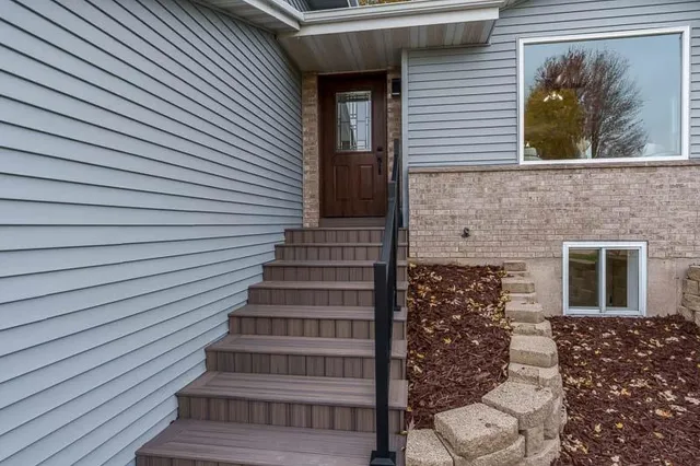 $388,900 | 2205 Green Valley Drive, Janesville, WI 53546