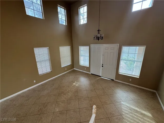 $2,800 | 332 Glistening Cloud Drive, Henderson, NV 89012