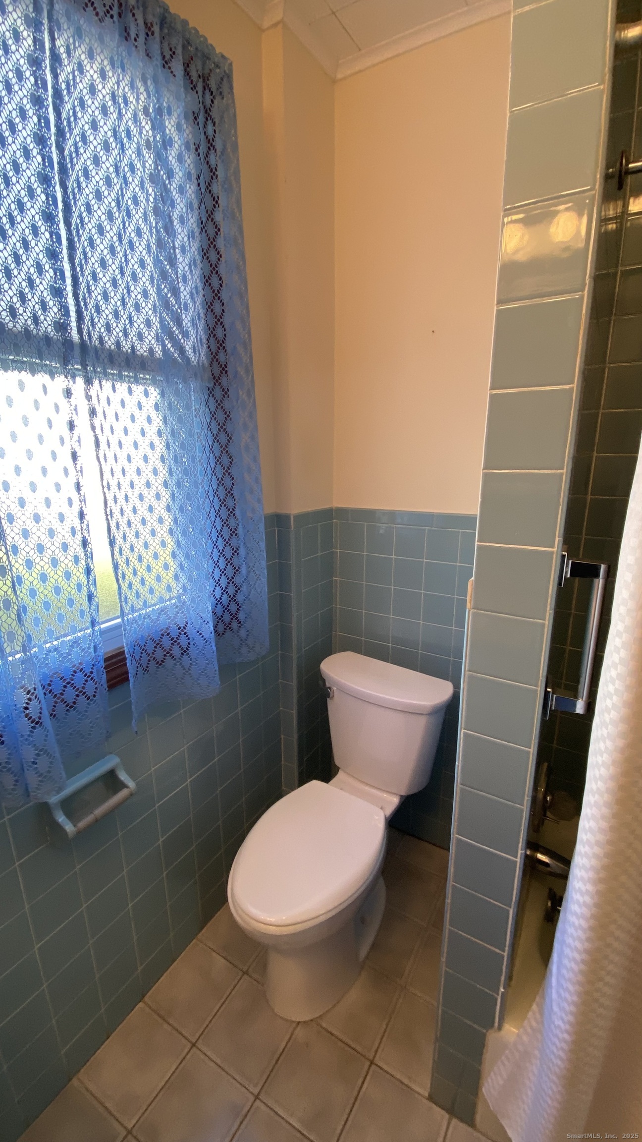 135 Elm Street, Unit 1 Winsted, CT 06098 - Photo 27 of 32 a bathroom with a toilet