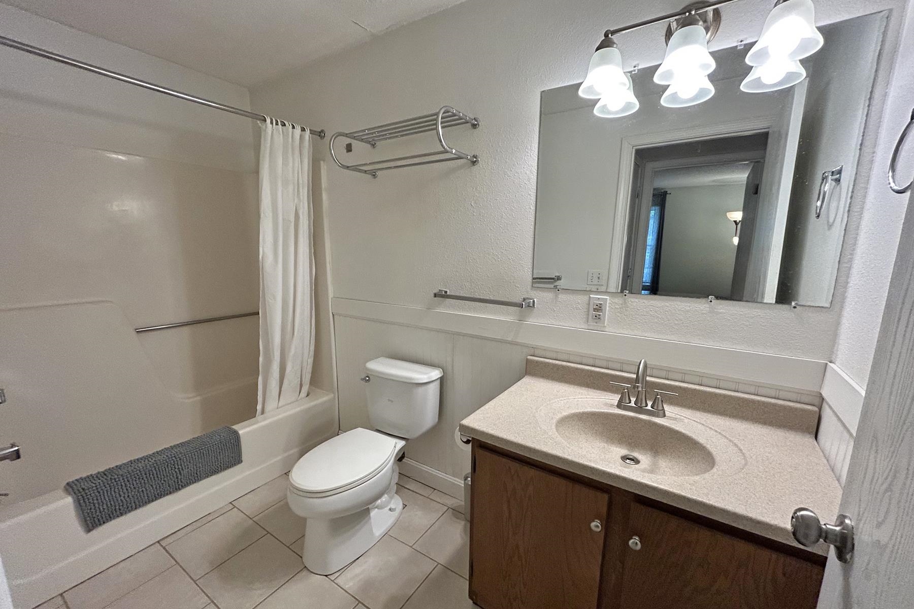 20 Wolf Road, Unit A8 Lebanon, NH 03766 - Photo 5 of 11