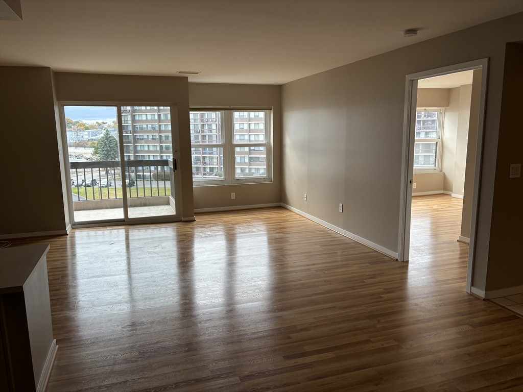 1 Seal Harbor Road, Unit 413 Winthrop, MA 02152 - Photo 5 of 18