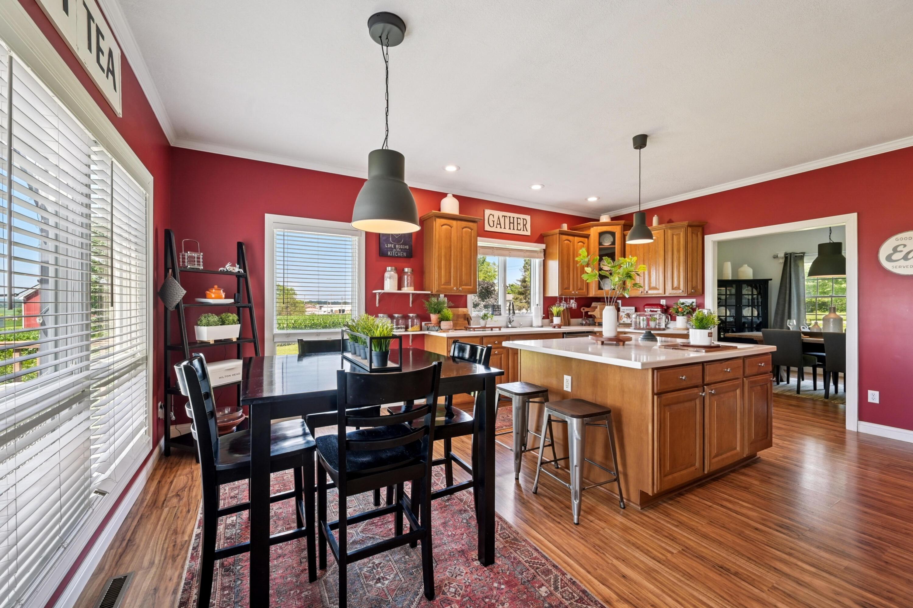 564 National Road Southeast Hebron, OH 43025 - Photo 24 of 106 Kitchen/Dinette