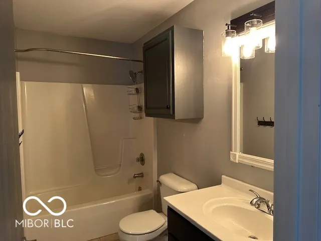 $245,000 | 207 East Log Street, Carthage, IN 46115