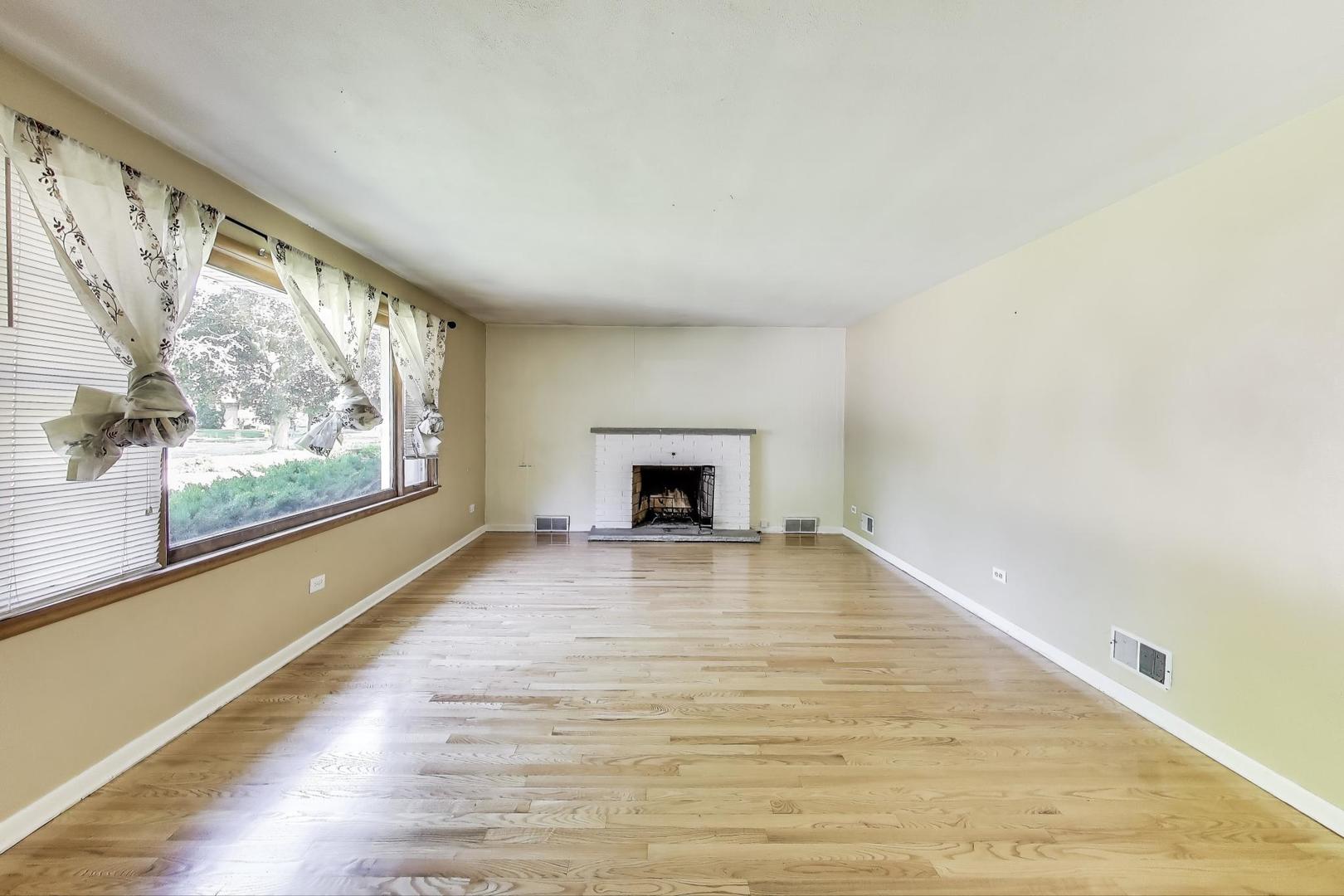 2113 Walnut Street Waukegan, IL 60087 - Photo 2 of 25