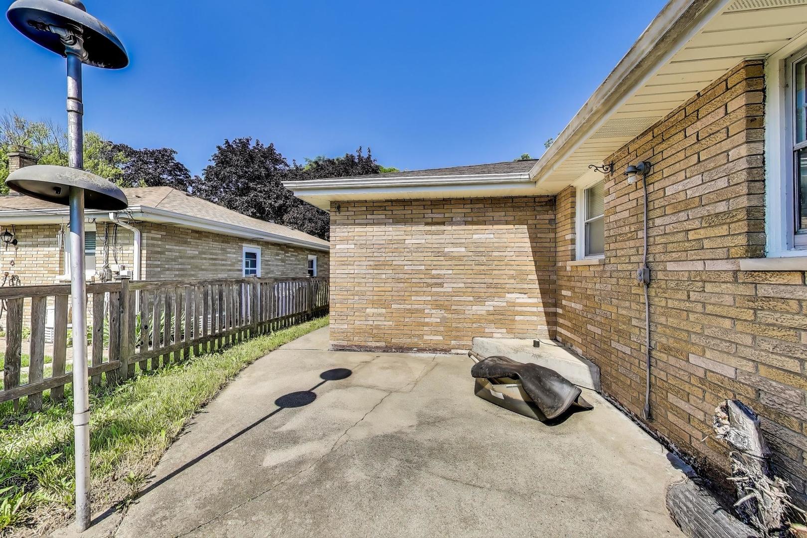2113 Walnut Street Waukegan, IL 60087 - Photo 21 of 25