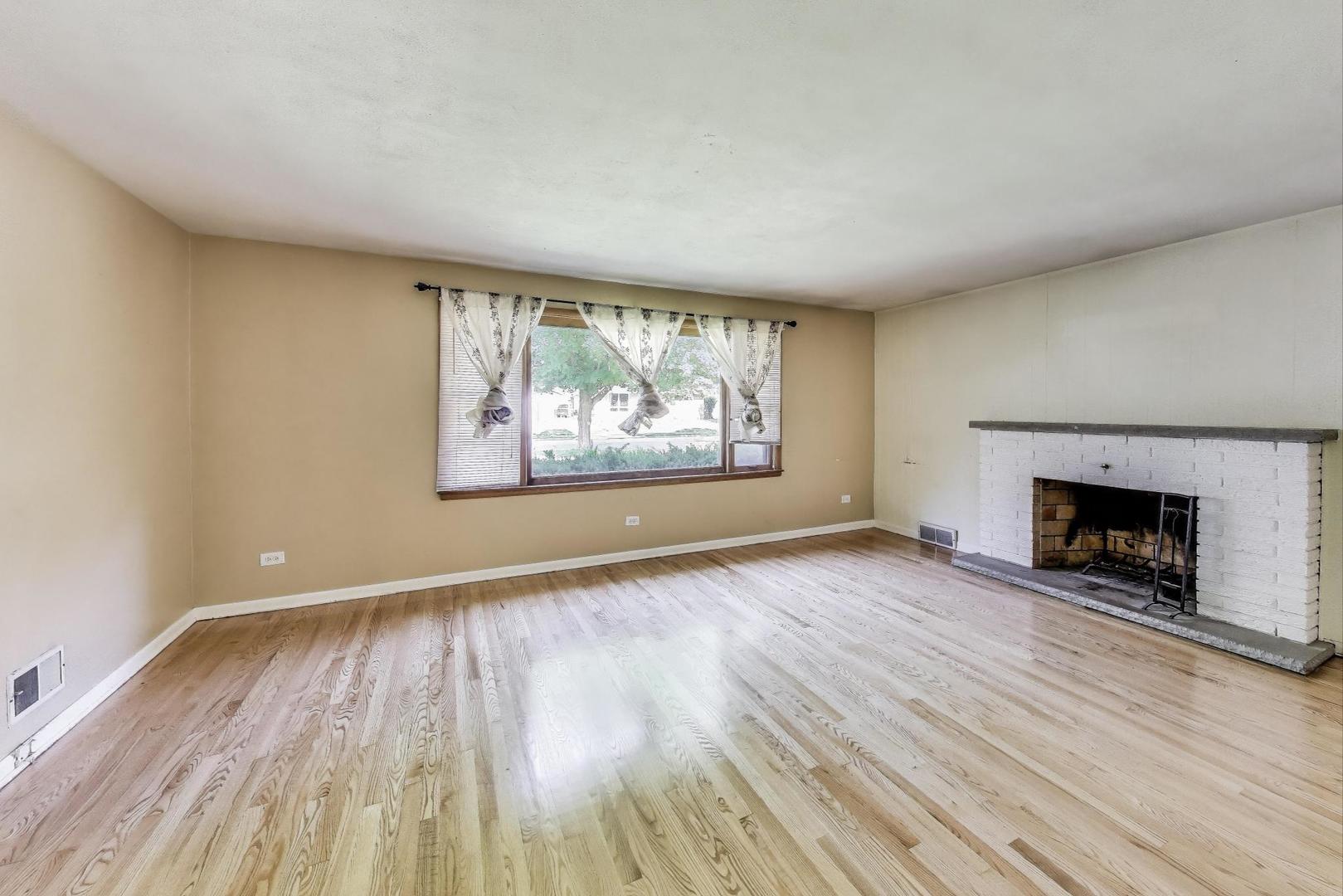 2113 Walnut Street Waukegan, IL 60087 - Photo 3 of 25