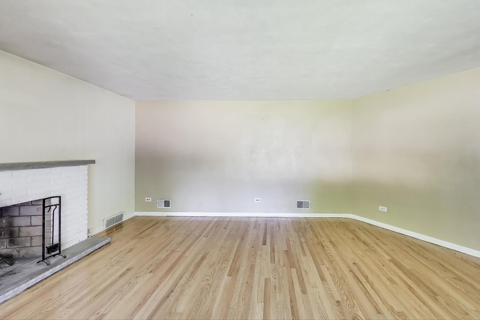 2113 Walnut Street Waukegan, IL 60087 - Photo 5 of 25