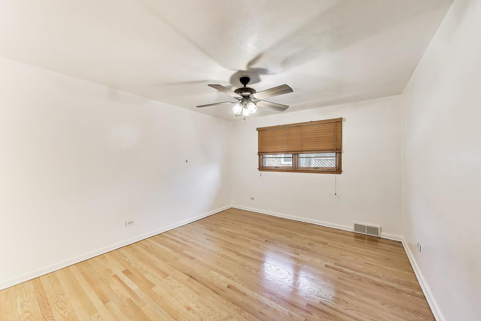 2113 Walnut Street Waukegan, IL 60087 - Photo 9 of 25