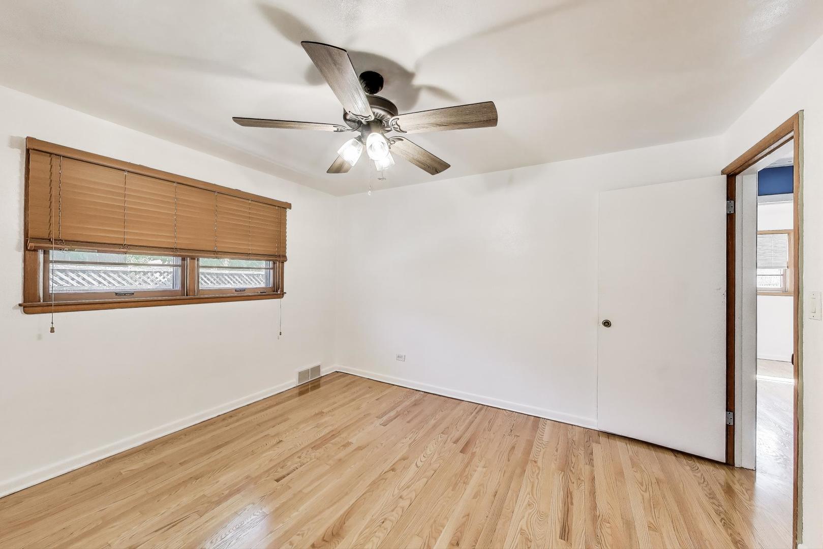 2113 Walnut Street Waukegan, IL 60087 - Photo 10 of 25