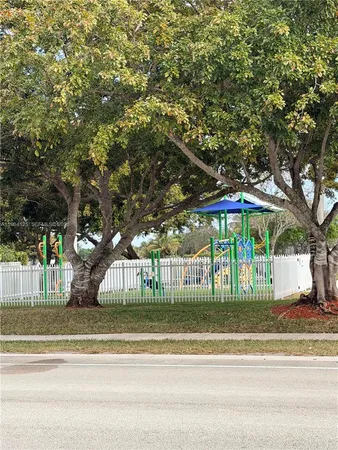 $3,550 | 15102 Northwest 7th Court, Pembroke Pines, FL 33028