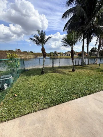 $3,600 | 15102 Northwest 7th Court, Pembroke Pines, FL 33028